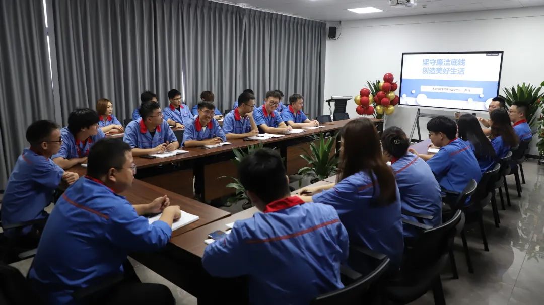 1696935084104182